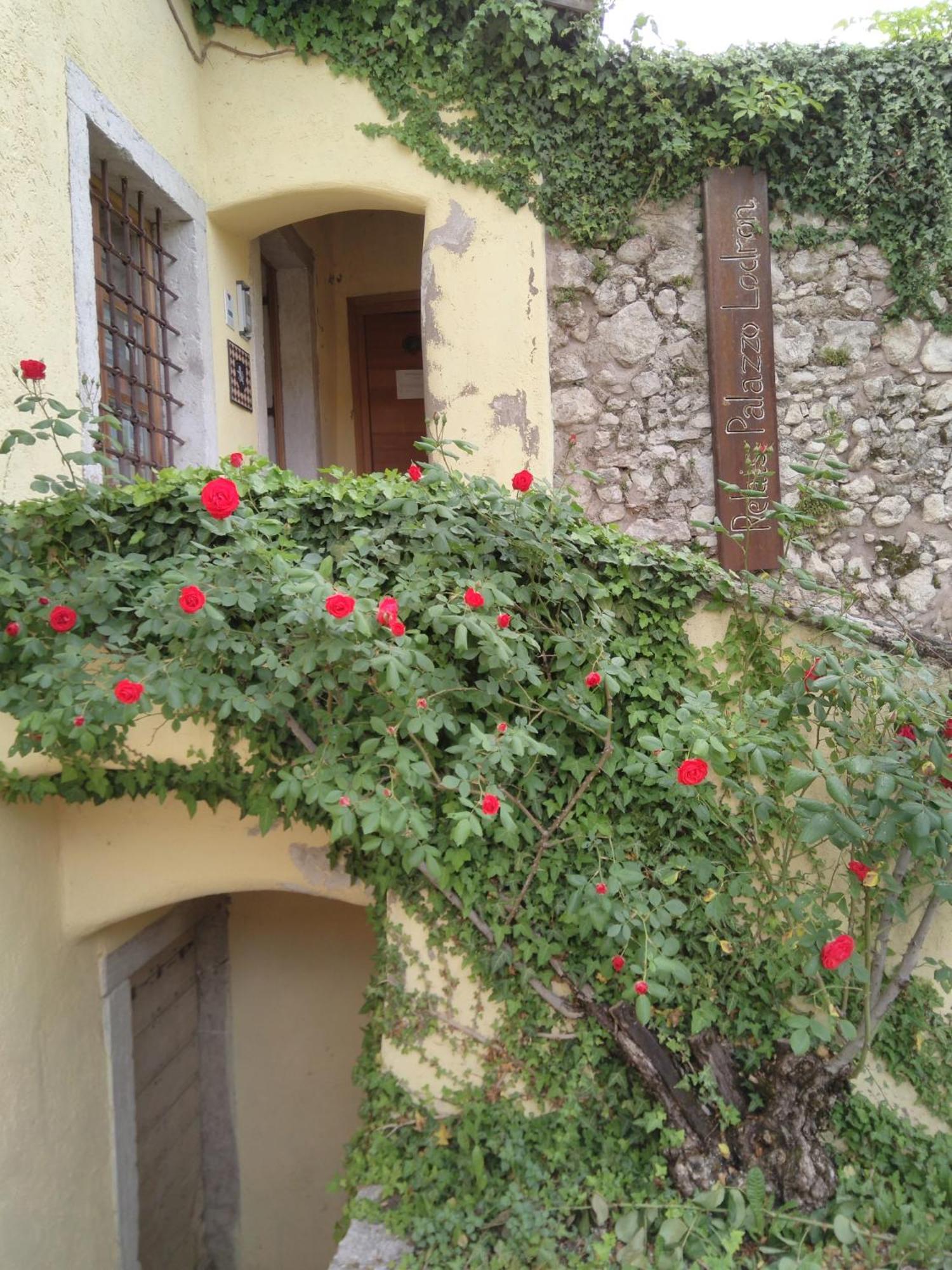 Relais Palazzo Lodron Hotel Rovereto  Exterior foto